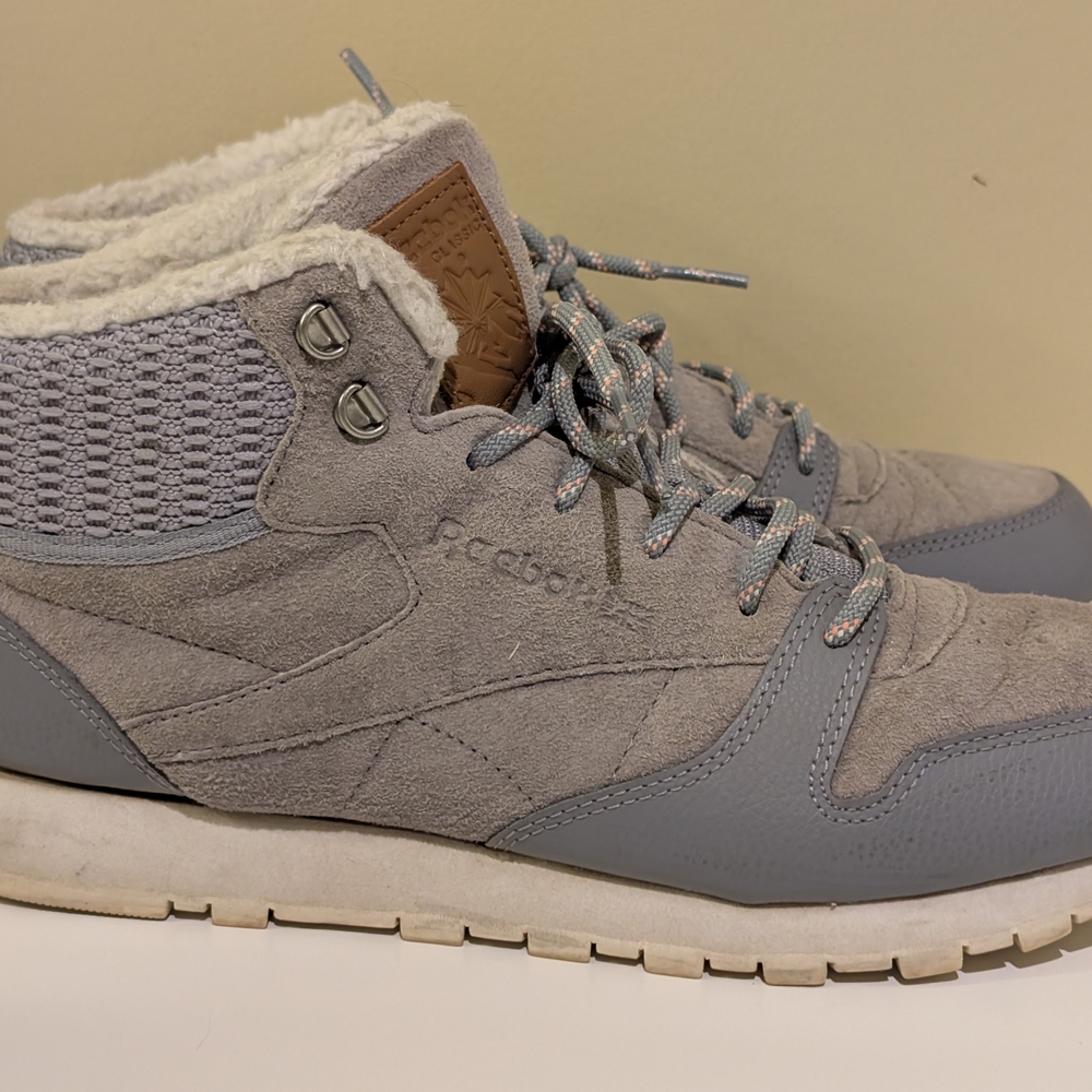 Reebok Gray Winter Boots with White Accents